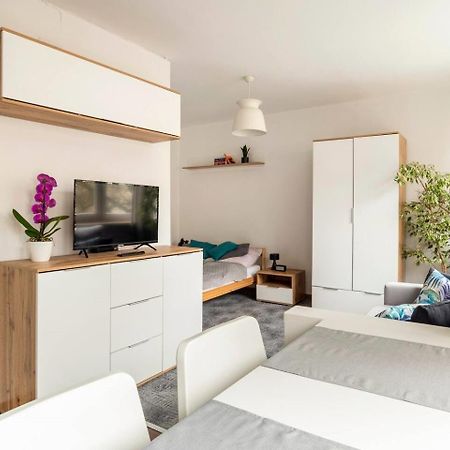 Przytulny I Cichy Apartament Blisko Centrum Warsaw Ngoại thất bức ảnh
