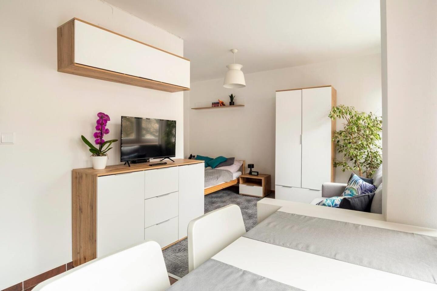 Przytulny I Cichy Apartament Blisko Centrum Warsaw Ngoại thất bức ảnh